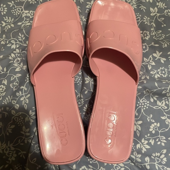 Gucci Heels - Picture 5 of 7